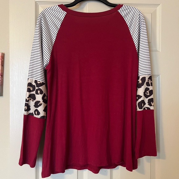 Striped, Leopard Top - Picture 2 of 2